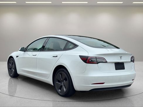 Used 2023 Tesla Model 3 Standard Range RWD image 3