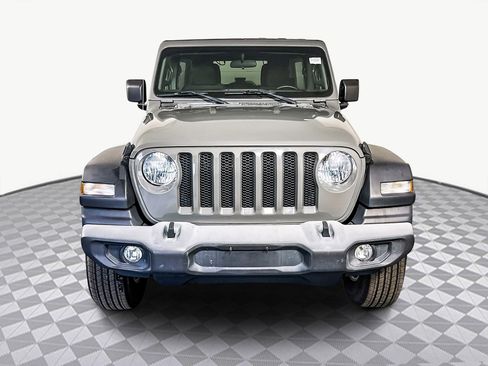 Used 2019 Jeep Wrangler Unlimited Sport S image 2