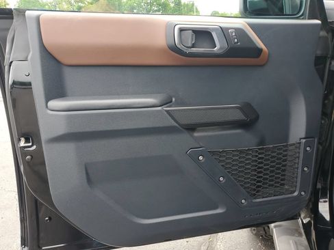 Used 2024 Ford Bronco Outer Banks AWD/4WD image 11