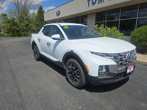 Used 2022 Hyundai Santa Cruz SE AWD/4WD image 1