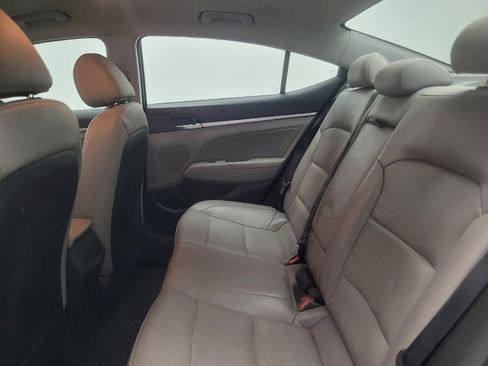 Used 2019 Hyundai Elantra Limited FWD image 18