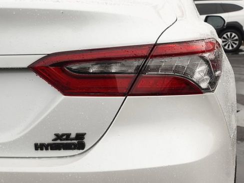 Certified 2022 Toyota Camry XLE FWD image 9