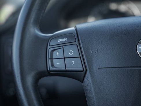 Used 2008 Volvo V70 image 24