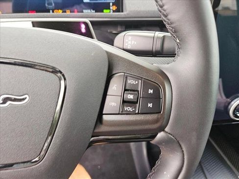 Used 2025 Ford Mustang Mach-E Select w/ Comfort Package Lite RWD image 19