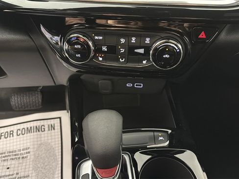 Used 2024 Chevrolet Trax RS w/ Driver Confidence Package image 21