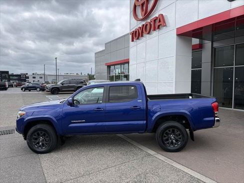 Certified 2022 Toyota Tacoma SR5 RWD image 5