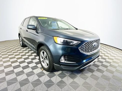 Certified 2023 Ford Edge SEL w/ Convenience Package AWD/4WD image 4