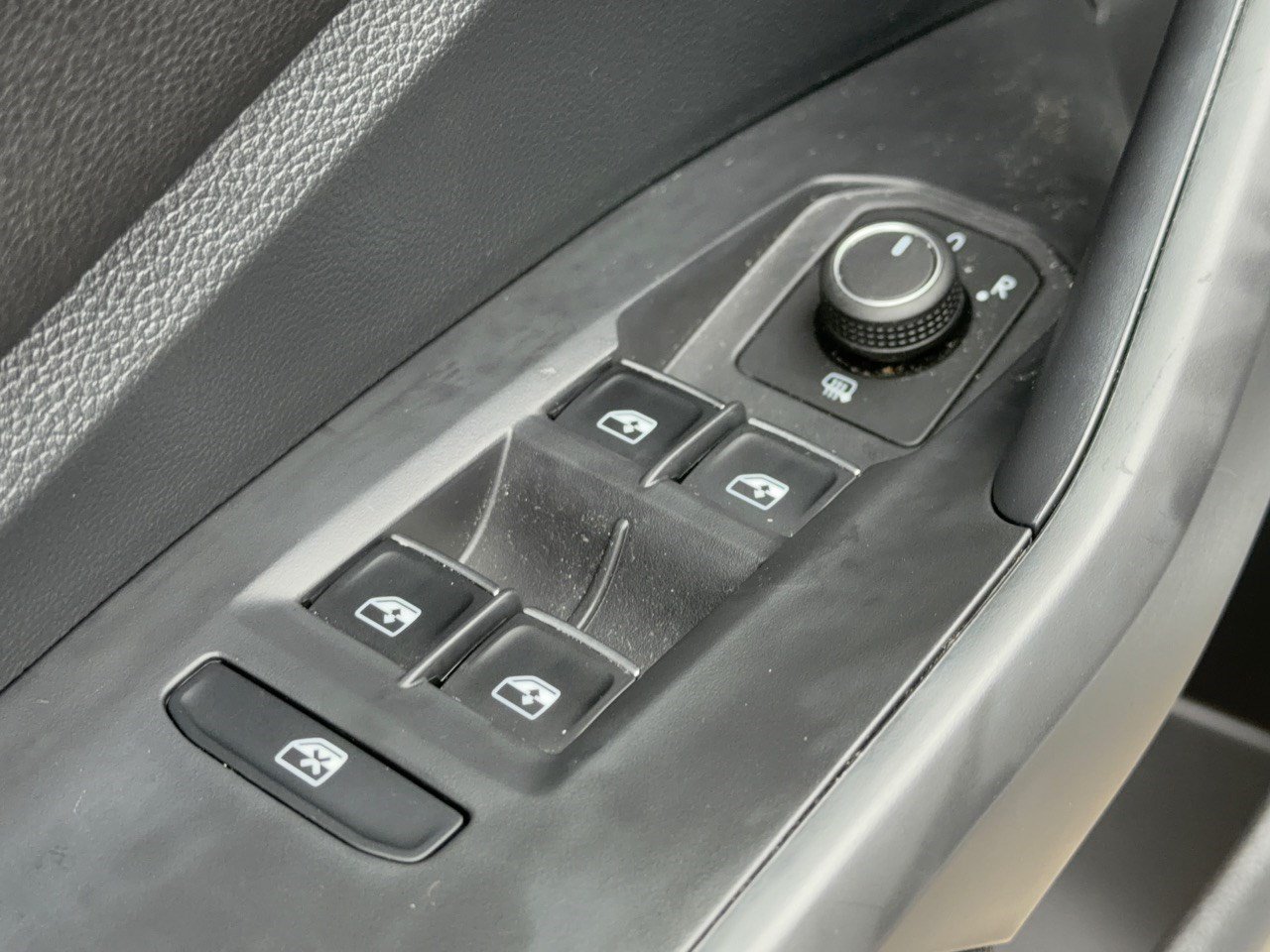 Certified 2024 Volkswagen Jetta S FWD image 15