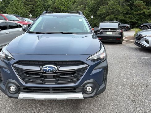 Used 2024 Subaru Outback Limited AWD/4WD image 3