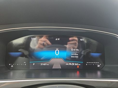 Used 2024 Volkswagen Tiguan Wolfsburg Edition image 27