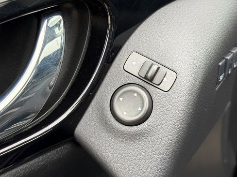 Used 2021 Nissan Rogue Sport SL w/ Premium Package image 20