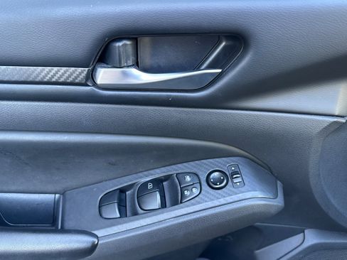 Used 2022 Nissan Altima 2.5 S image 12