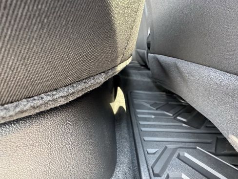 Used 2025 Chevrolet Colorado Trail Boss image 29