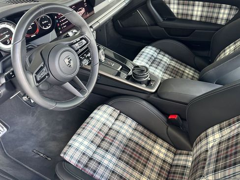 Used 2025 Porsche 911 Turbo image 4