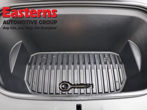 Used 2022 Tesla Model Y Long Range image 7