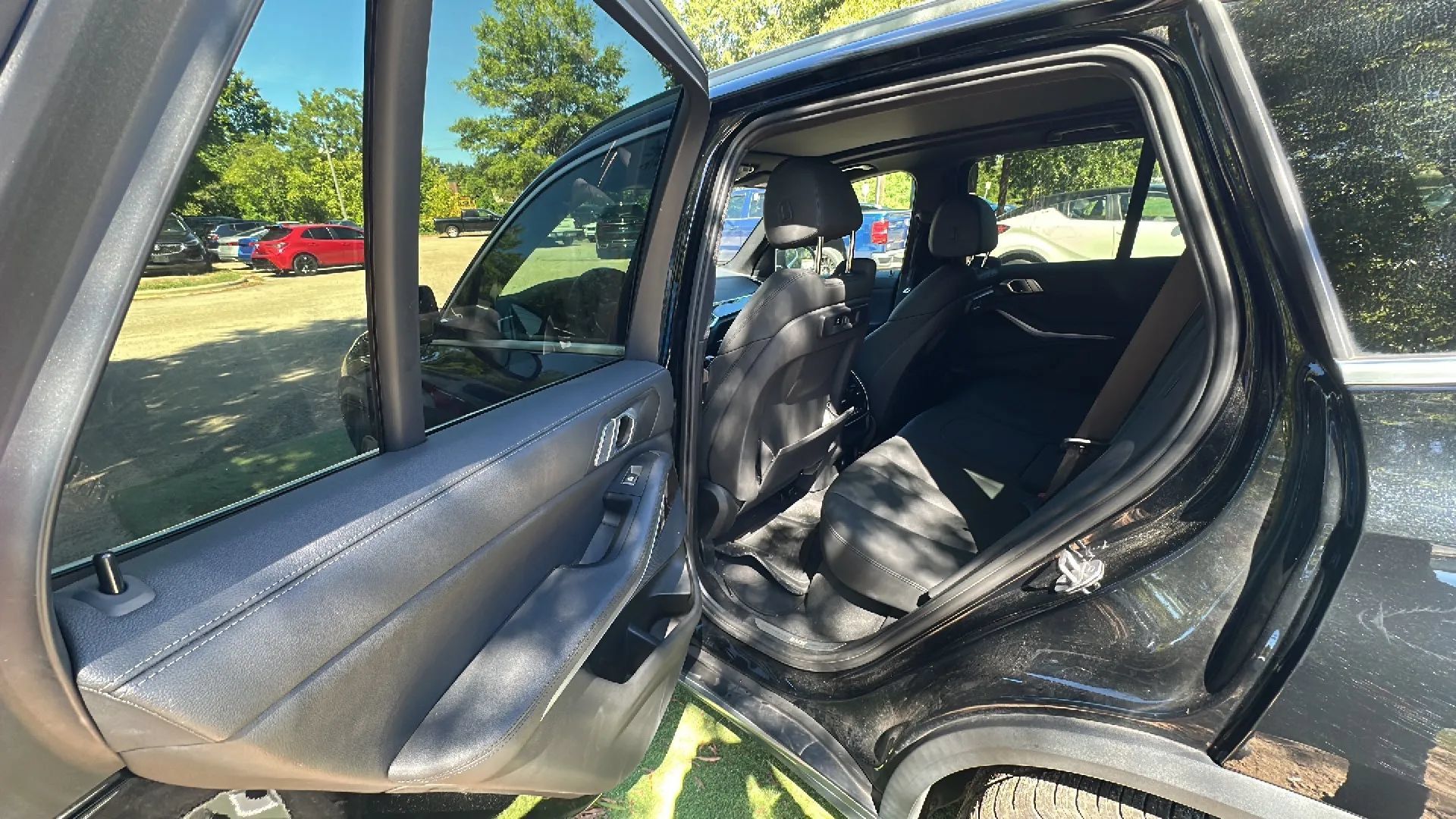 Used 2020 BMW X5 xDrive40i w/ Convenience Package AWD/4WD image 9