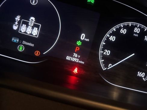 Used 2022 Honda Accord Touring image 2