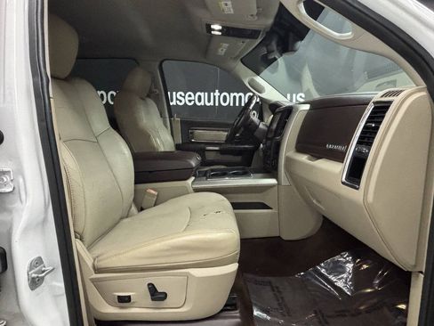 Used 2014 RAM 1500 Laramie w/ Convenience Group AWD/4WD image 36
