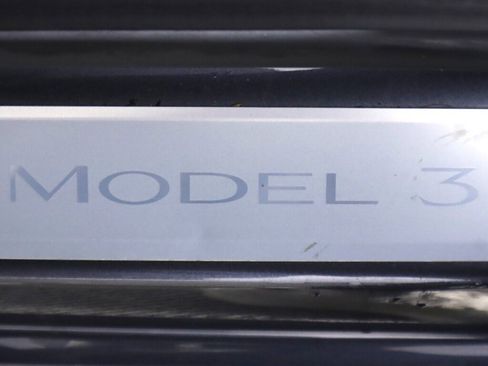 Used 2018 Tesla Model 3 Long Range AWD/4WD image 35