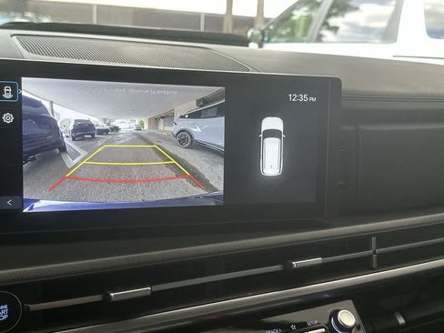 Used 2025 Hyundai Santa Fe SEL FWD image 19