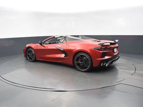 Used 2021 Chevrolet Corvette Stingray Premium Conv w/ Z51 Performance Package image 4