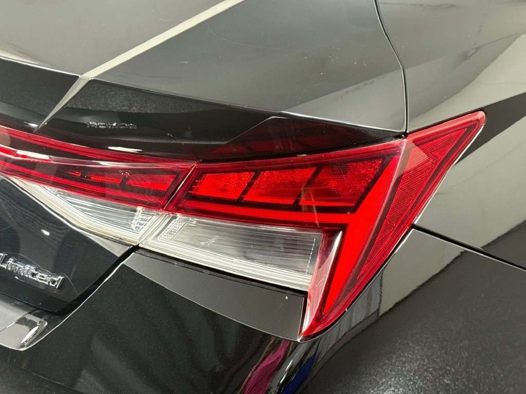 Used 2021 Hyundai Elantra Limited FWD image 33
