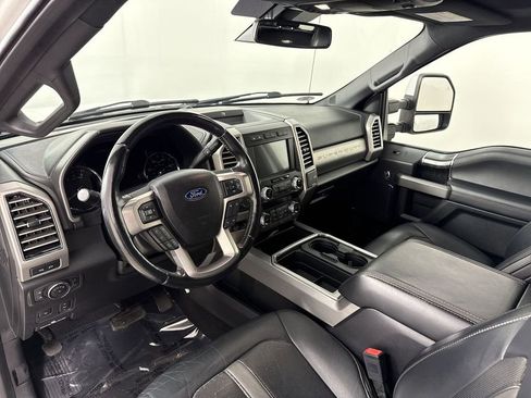 Used 2019 Ford F350 Platinum w/ Platinum Ultimate Package image 4