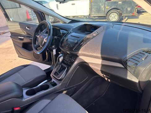 Used 2017 Ford C-MAX SE w/ Cold Weather Package image 31