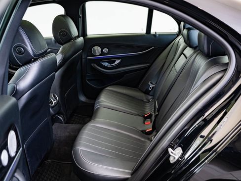 Used 2018 Mercedes-Benz E 400 4MATIC Sedan image 36