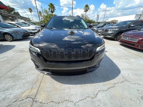 Used 2019 Jeep Cherokee Latitude Plus AWD/4WD image 1