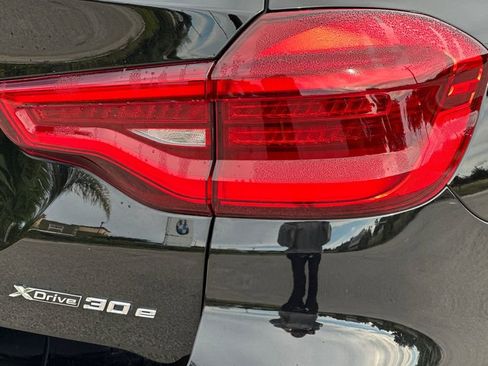 Used 2021 BMW X3 xDrive30e w/ Premium Package image 34