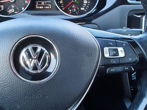 Used 2016 Volkswagen Jetta SEL w/ Lighting Package FWD image 22