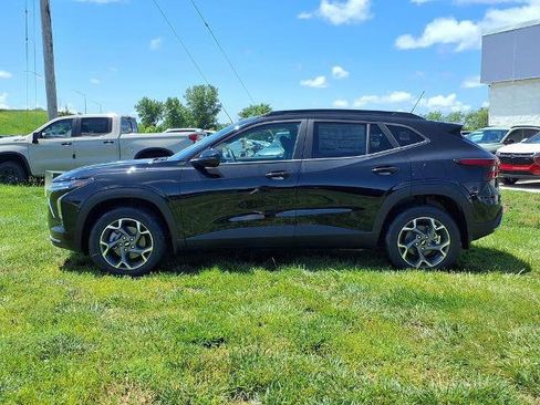 New 2026 Chevrolet Trax LT w/ LT Convenience Package FWD image 15