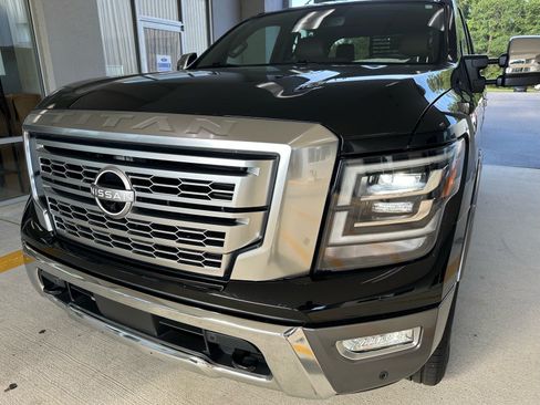 Used 2023 Nissan Titan Platinum Reserve w/ Moonroof Package AWD/4WD image 2