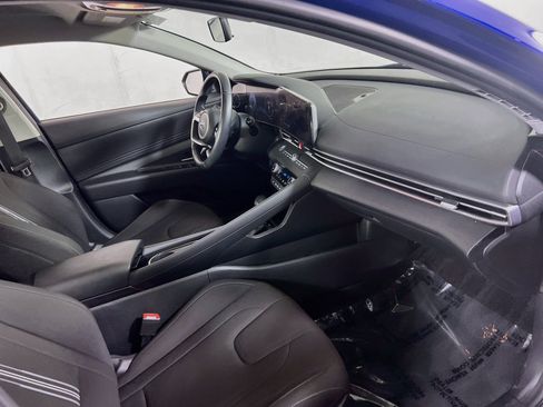 Used 2023 Hyundai Elantra SEL w/ Convenience Package FWD image 28