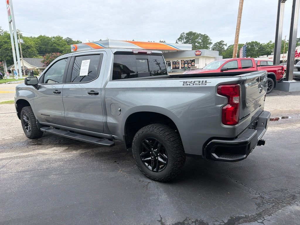 Used 2024 Chevrolet Silverado 1500 LT Trail Boss w/ Convenience Package II AWD/4WD image 8