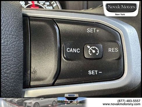 Used 2022 RAM 1500 Big Horn AWD/4WD image 16