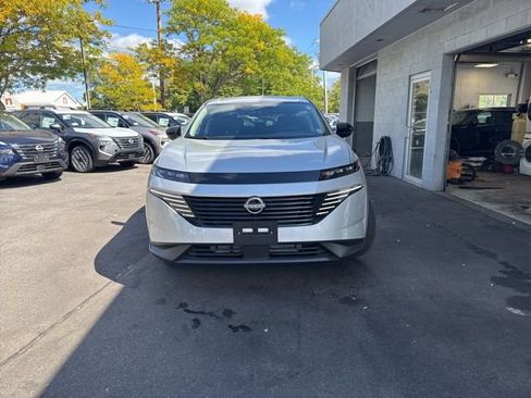 Used 2025 Nissan Murano SV AWD/4WD image 7
