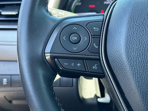 Used 2021 Toyota Camry SE FWD image 24
