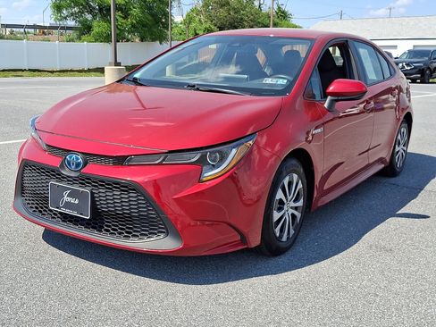 Used 2021 Toyota Corolla LE w/ Carpet Mat Package (TMS) FWD image 3