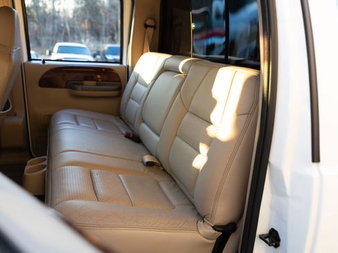 Used 2001 Ford F250 XL image 40