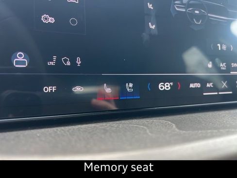 New 2025 Audi Q5 Prestige image 15