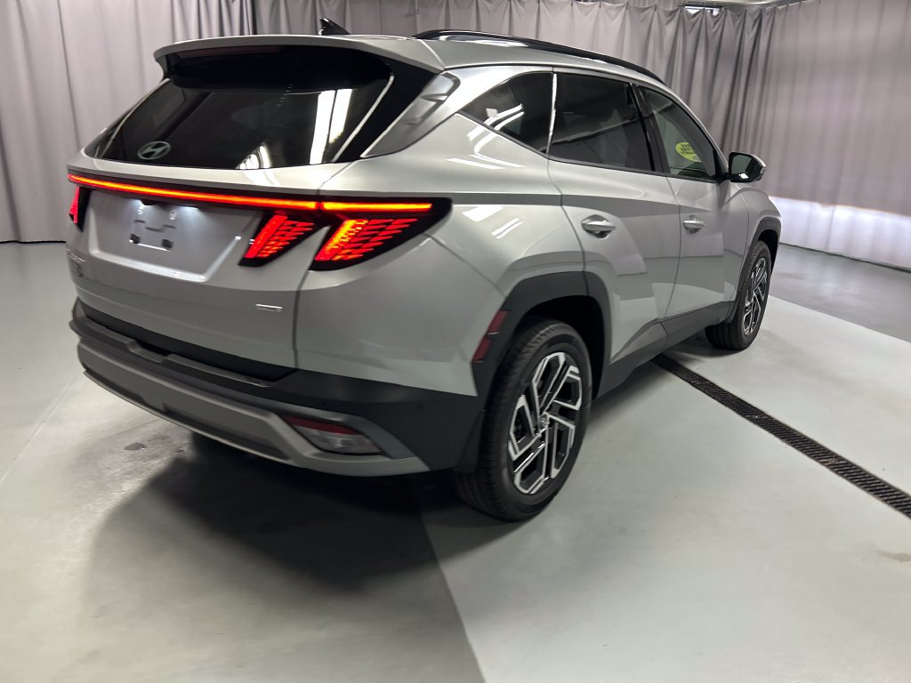Used 2026 Hyundai Tucson Limited AWD/4WD image 7