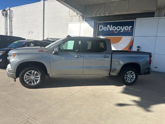 Used 2023 Chevrolet Silverado 1500 RST AWD/4WD image 15