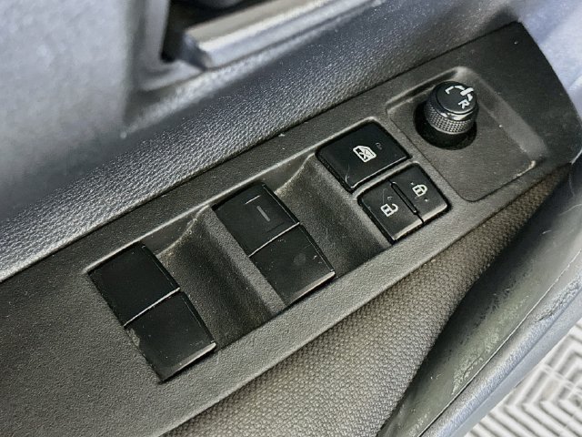 Used 2022 Toyota Corolla LE FWD image 19