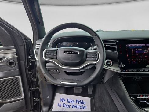 Used 2024 Jeep Wagoneer Series II AWD/4WD image 16