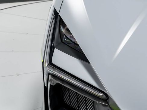 Used 2024 Lamborghini Revuelto AWD/4WD image 39