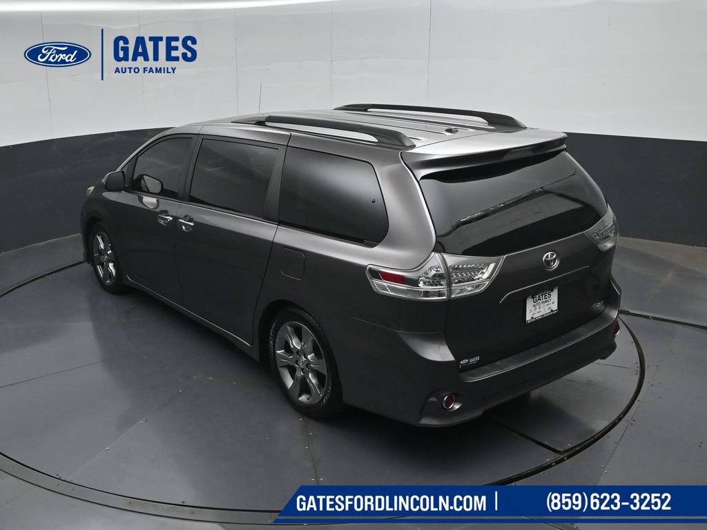 Used 2014 Toyota Sienna SE FWD image 50