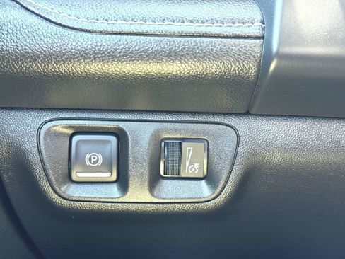 Used 2018 GMC Acadia Denali w/ LPO, Protection Package AWD/4WD image 18