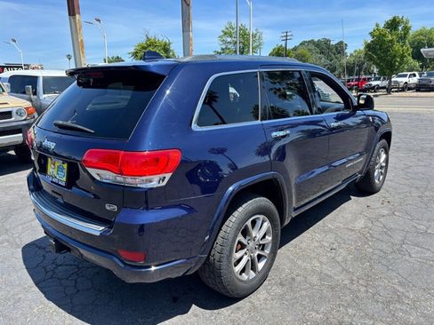 Used 2015 Jeep Grand Cherokee Overland w/ Advanced Technology Group AWD/4WD image 4